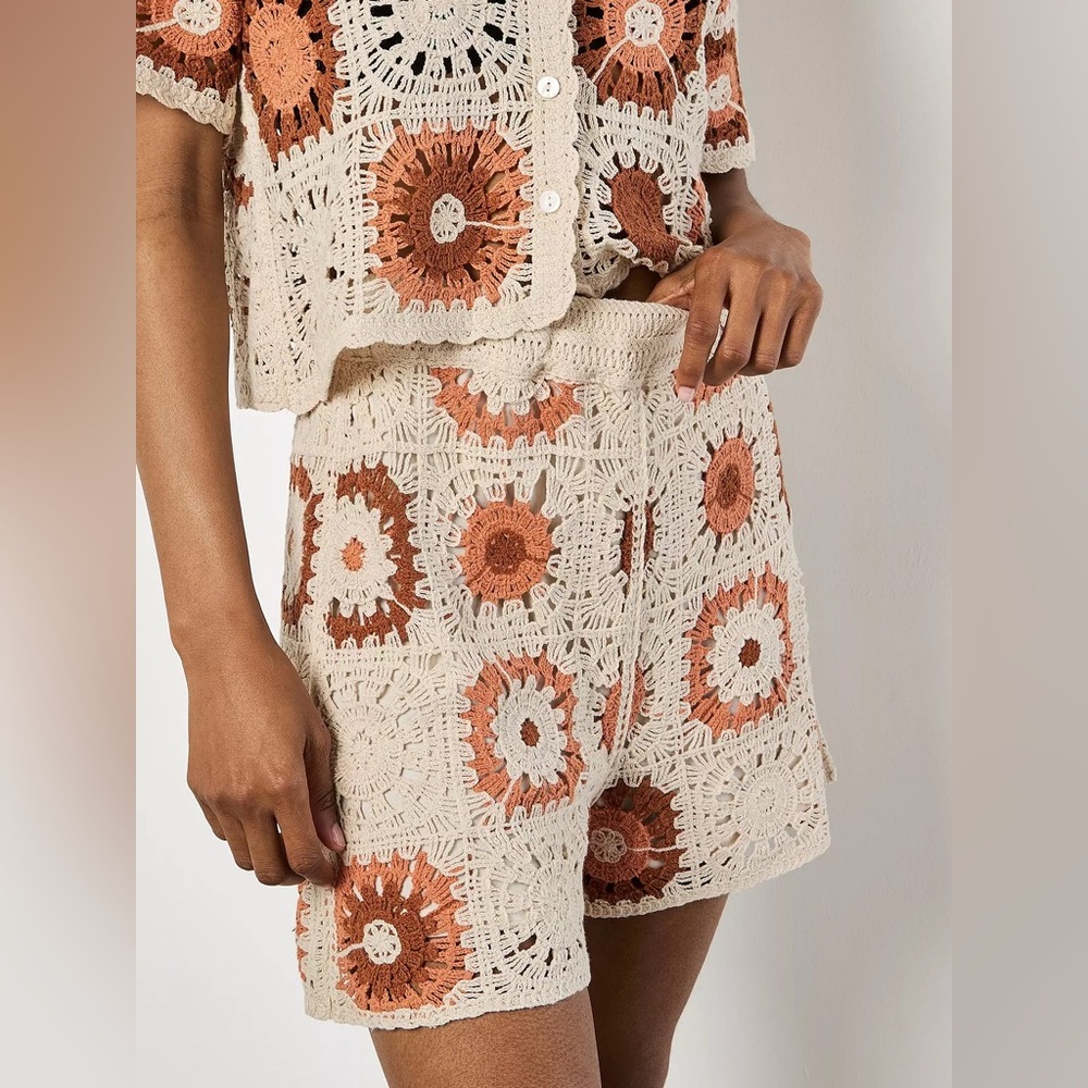 APRICOT 🍑 - Crochet Cream and Rust - SHORTS ONLY - Picture 2 of 4